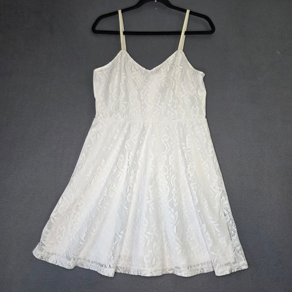 No Boundaries White Floral Lace Fit & Flare Dress Large 11-13 Sleeveless V-Neck
